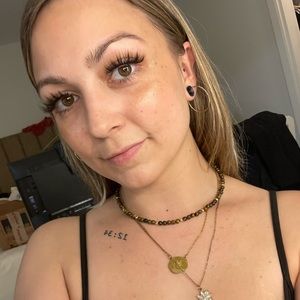 Meet your Posher, Alyssa